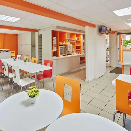 Première Classe Melun Sénart - Saint Dennis * Vert-Saint-Denis