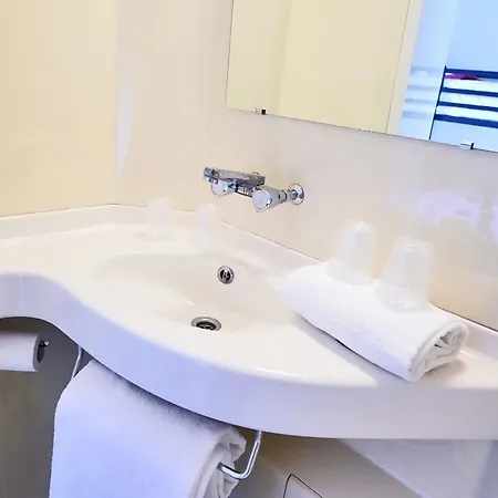 Hotel Première Classe Melun Sénart - Saint Dennis