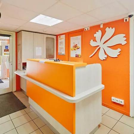 Première Classe Melun Sénart - Saint Dennis * Vert-Saint-Denis